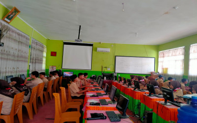 MTsN 9 Tanah Datar Laksanakan Simulasi TKA Sesuai Jadwal dari Puspendik