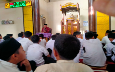 MTsN 9 Tanah Datar Peringati Isra Mi'raj  Nabi Muhammad SAW Di Masjid Subulussalam