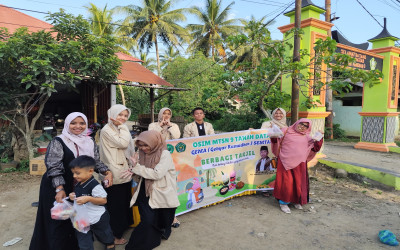 OSIM MTsN 9 Tanah Datar Berbagi Takjil, Wujud Kepedulian di Bulan Ramadhan