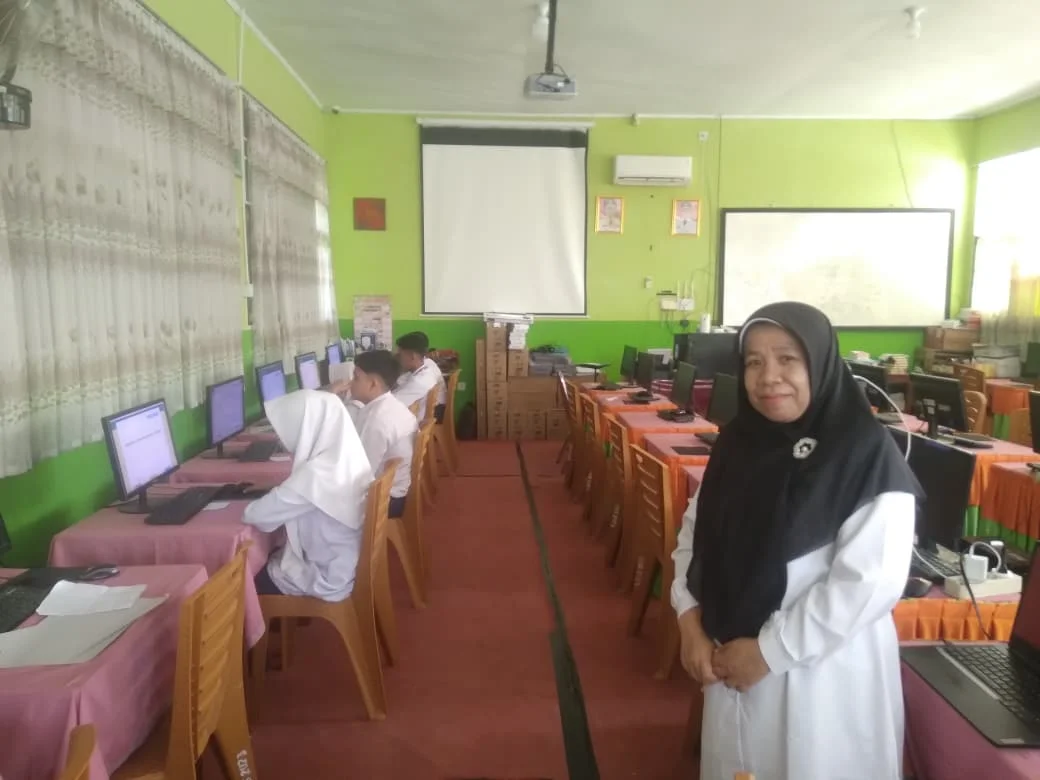 Kepala MTsN 9 Tanah Datar Laksanakan Monev Simulasi OSN Tingkat Provinsi