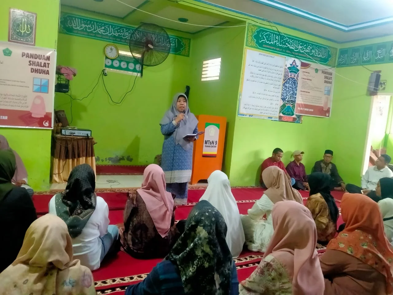 Kepala MTsN 9 Tanah Datar Sosialisasikan Program Pembelajaran Full Day kepada Wali Murid