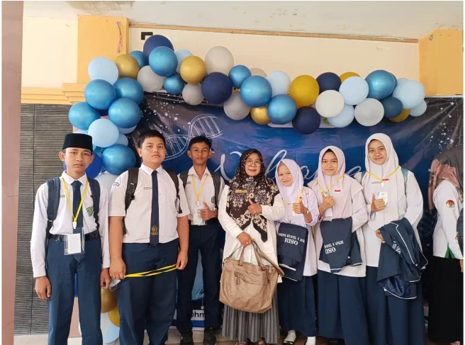 Enam Siswa MTsN 9 Tanah Datar Ikuti Lomba IPA di UIN Mahmud Yunus Batusangkar